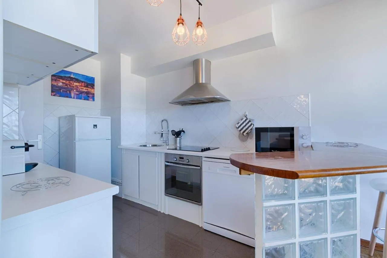 Vue Feerique Sur La Mer - Air Rental Marseille Apartment