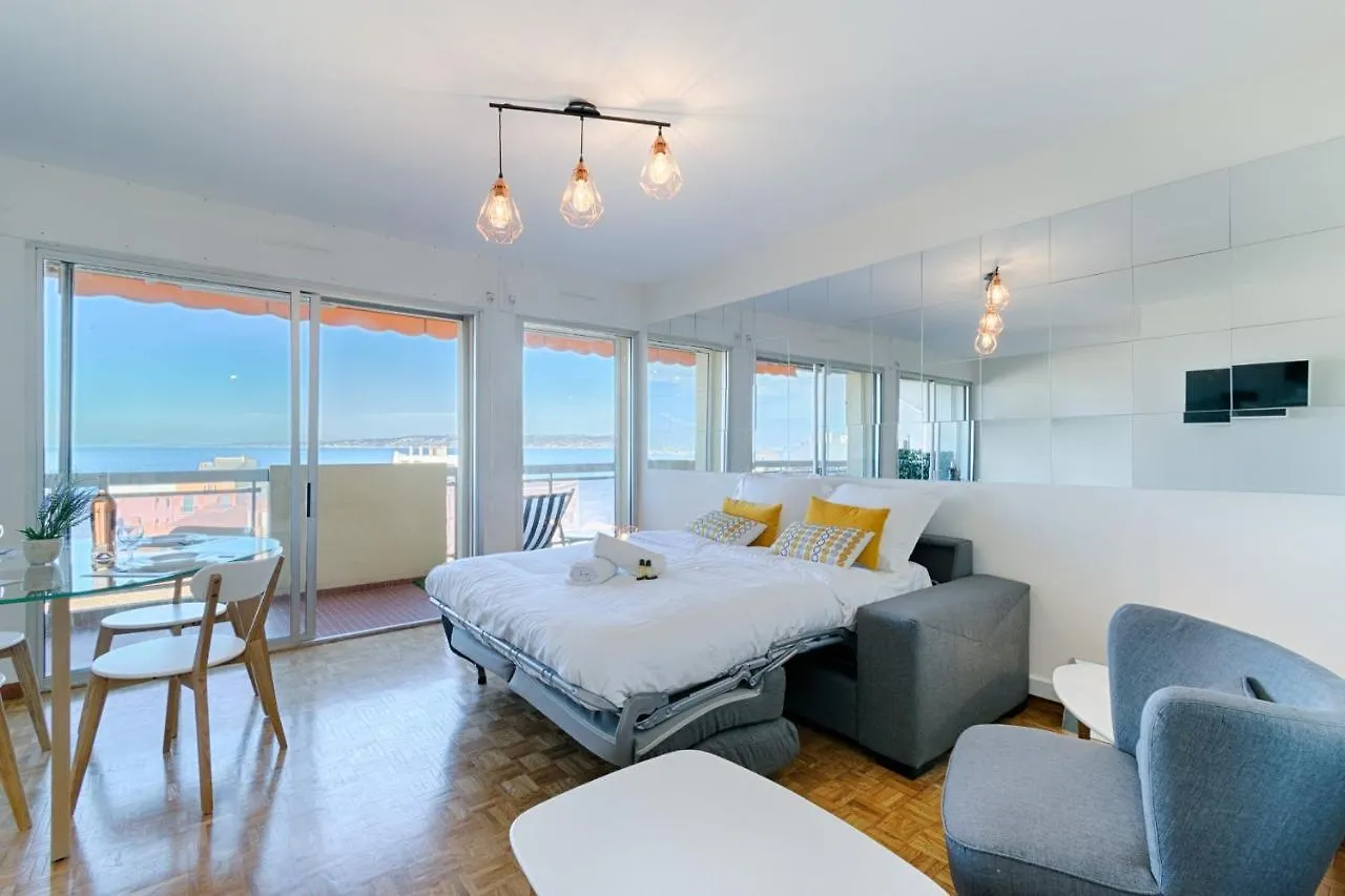Apartment Vue Feerique Sur La Mer - Air Rental Marseille France